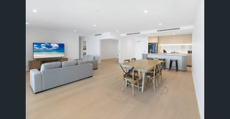 Spacious Fully Furnished Two-Bedroom Apartment with Study! - Photo 4