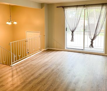 Main Floor Bowness Duplex: Utilities Included. - Photo 2