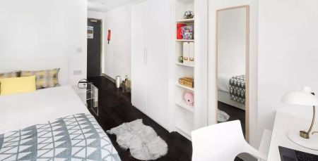 Silver Studio Upper Level Premium View - Photo 5