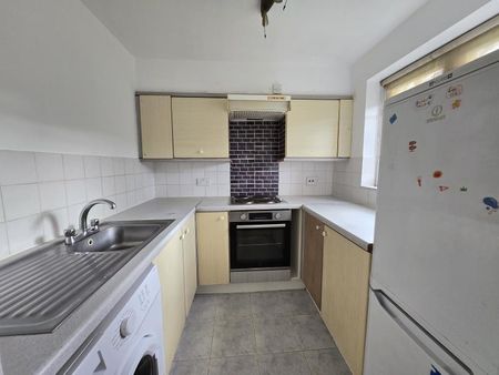 1 bedroom flat to rent - Photo 4