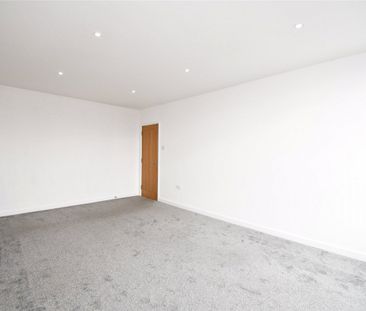 Mount Court, CH60 4RB, Heswall - Photo 1