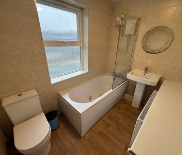 Fourth Avenue, Tang Hall - P1887 - Photo 4