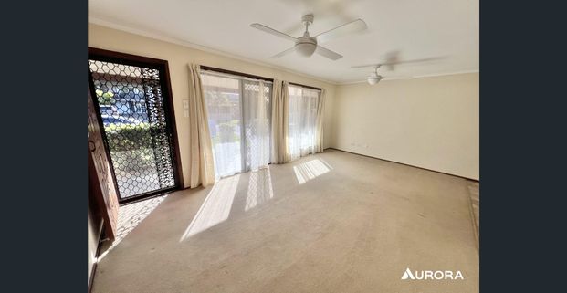 CENTRAL LOCATION, 3 BEDROOM HOME! - Photo 1