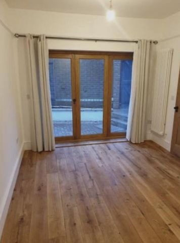 2 bedroom detached house to rent - Photo 2