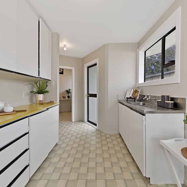 Spacious and Sunny Home - Photo 1