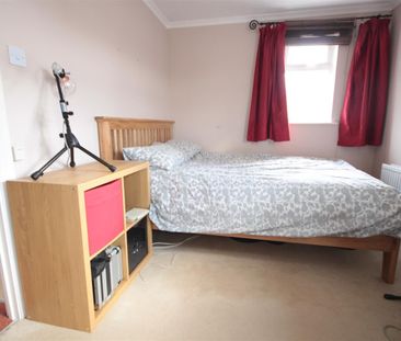 1 bedroom Terraced House to let - Photo 2