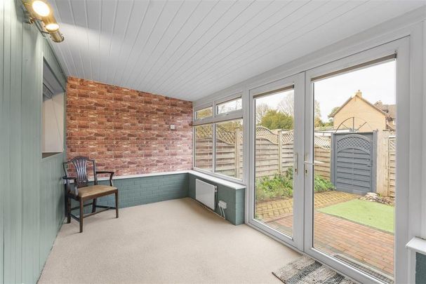 3 bedroom terraced house to rent - Photo 1