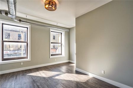 For Lease - 118 Dundas Street Unit# 2, London East, Ontario - Photo 4