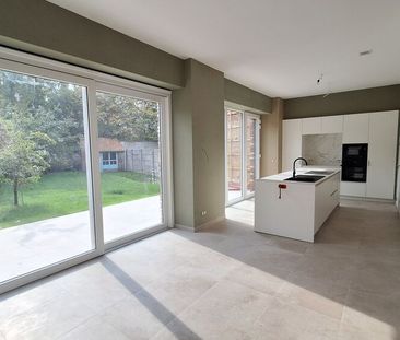 Gerenoveerde woning met 3 slaapkamers, zonnige tuin en gunstig EPC ... - Photo 2