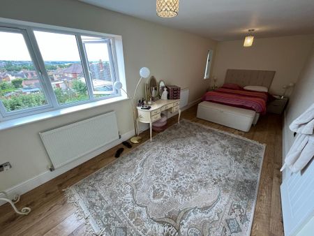 3 bedroom detached house to rent - Photo 3