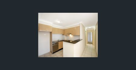 SPACIOUS 3 BEDROOM APARTMENT - HEART OF THE JUNCTION! - Photo 3