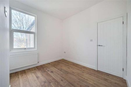 Scotland Green Road, Enfield, EN3 - Photo 2