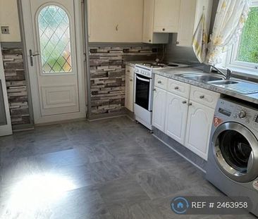 2 bedroom semi-detached house to rent - Photo 3