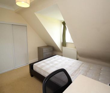 4 bedroom terraced house to rent - Photo 4