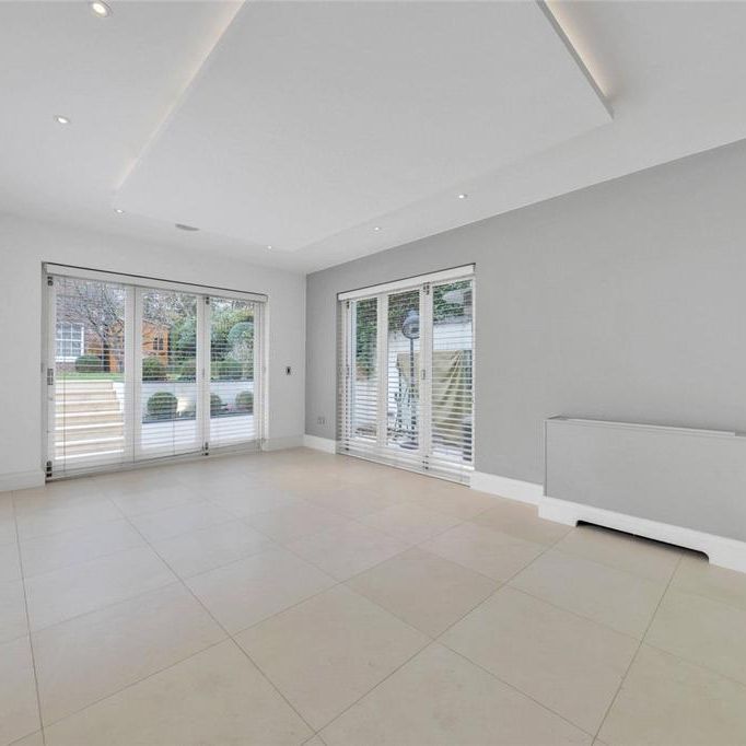 5 bedroom semi-detached house to rent - Photo 1