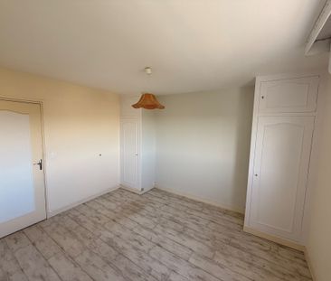 Location Appartement 2 pièces 50m² CHATELLERAULT 86100 - Photo 3