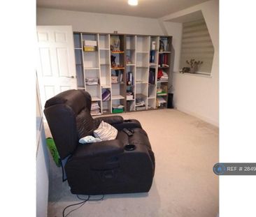 3 bedroom flat to rent - Photo 1
