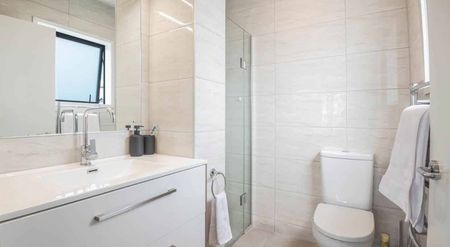 Cosy Papatoetoe Studio Unit/ Balcony! - Photo 5