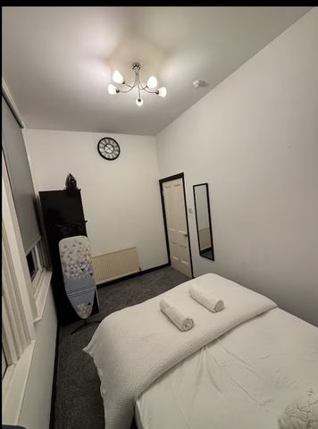 1 Bed Flat, Bank Street, S1 - Photo 5