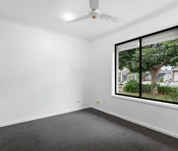 1a Panton Crescent, - Photo 3