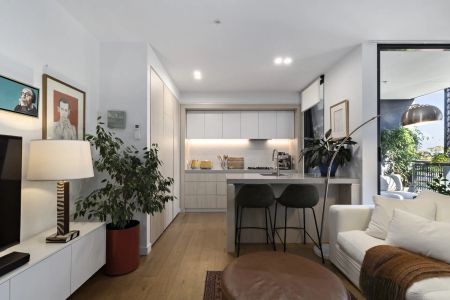 Modern Living Over Two Light-Filled Levels in Prime St Kilda Locale - Photo 3