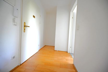 Kompakt & gemütlich – Mietwohnung mit neuer Küche und Parkplatz am Bindermichl - Photo 4