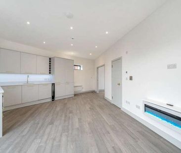 Norbury Crescent, London, SW16 - Photo 4