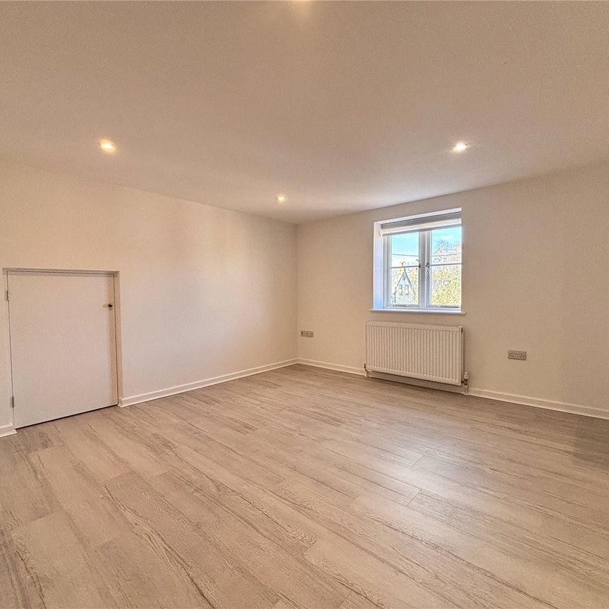 Sherdon House, Reading Road, Sherfield-on-Loddon, Hook, RG27 - Photo 1