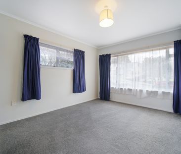 Stunning Family Home in Buckland Beach - Photo 6