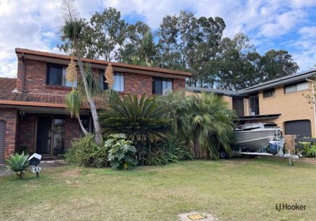 Family Home with Pool & Entertaining Area - Photo 3