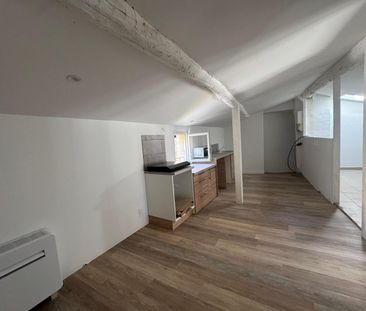 Location Appartement 3 pièces 47m² RIANS 83560 - Photo 3