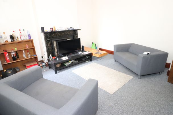 Newfoundland Road, Heath - Photo 1