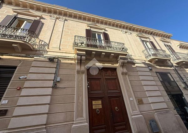 5 locali in affitto