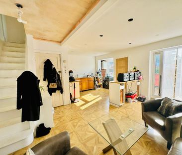 1 bedroom in a house share to rent - Photo 5