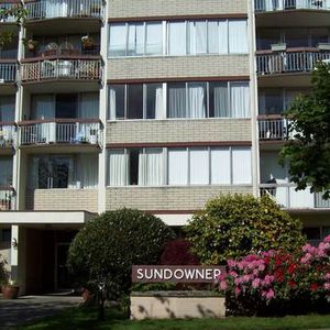 Sundowner Apartments - Photo 2