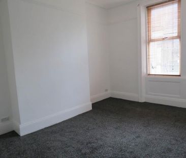 5 bedroom terraced house to rent - Photo 1