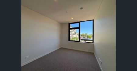 Spacious Brand New Three-Bedroom Apartment with Large Balcony - Photo 2