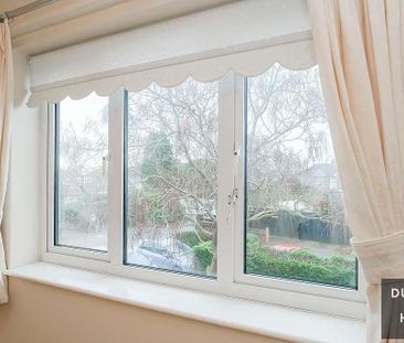 Beehive Lane, Ilford - Photo 1