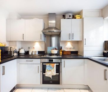 2 bedroom end of terrace house to rent - Photo 5