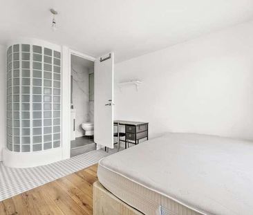 Camden Road, Camden Town, NW1 - Photo 2