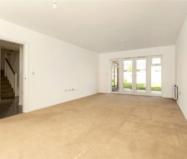 5 bedroom detached house to rent - Photo 2