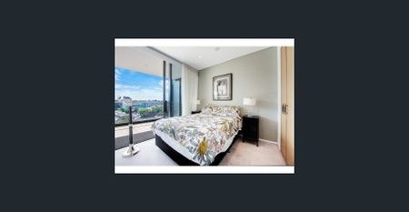 Spectacular Furnished One Bedroom Apartment in the Blue. - Photo 4