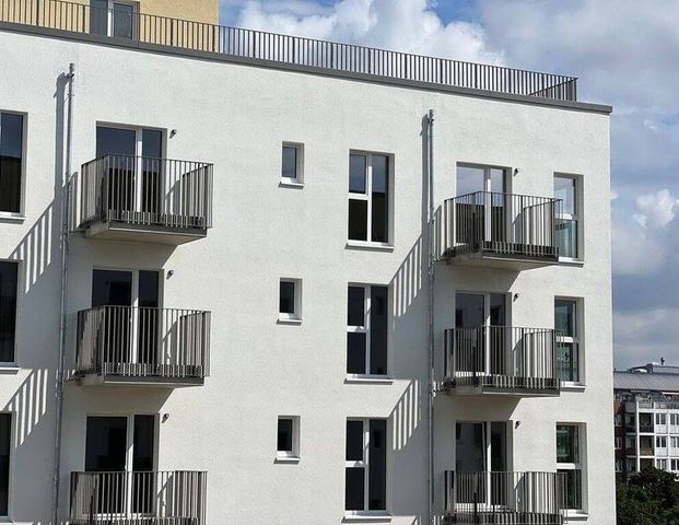 Mehr Platz für die Familie mit 5-Zimmern und Balkon - Photo 1