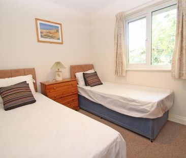 2 bedroom flat to rent - Photo 3