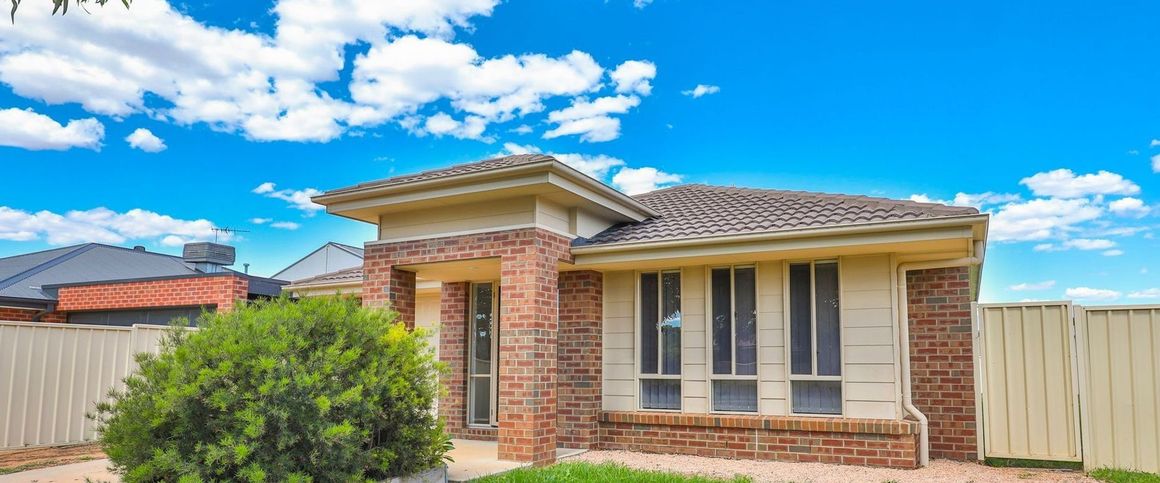 Three Bedroom Home - Photo 1