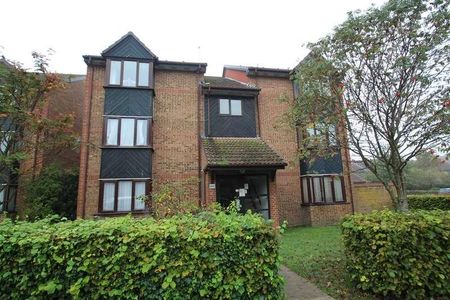 Hawthorne Crescent, West Drayton, UB7 - Photo 4