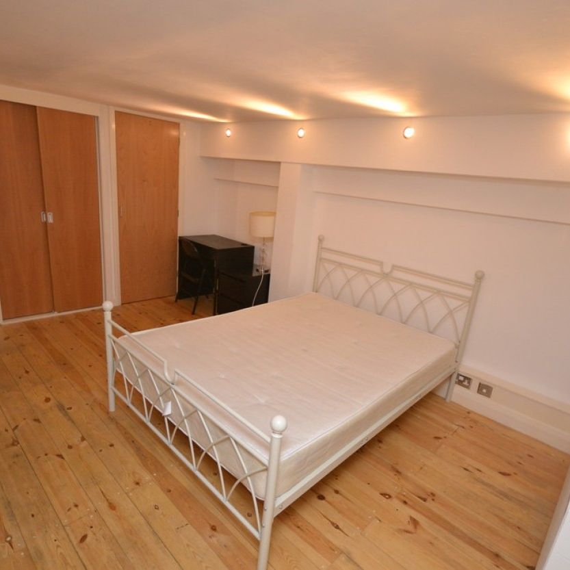 3 bed Apartment for Rent - Photo 1