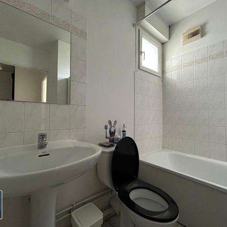 Location Appartement 1 pièce 28m² NOISY LE GRAND 93160 - Photo 4