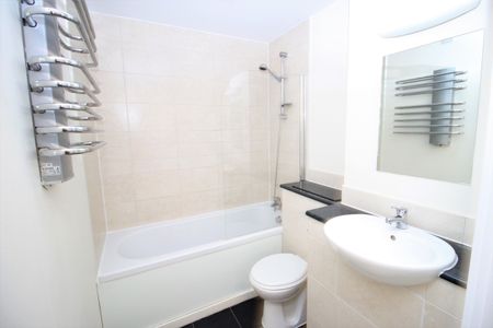 1 bedroom apartment to rent - Photo 2