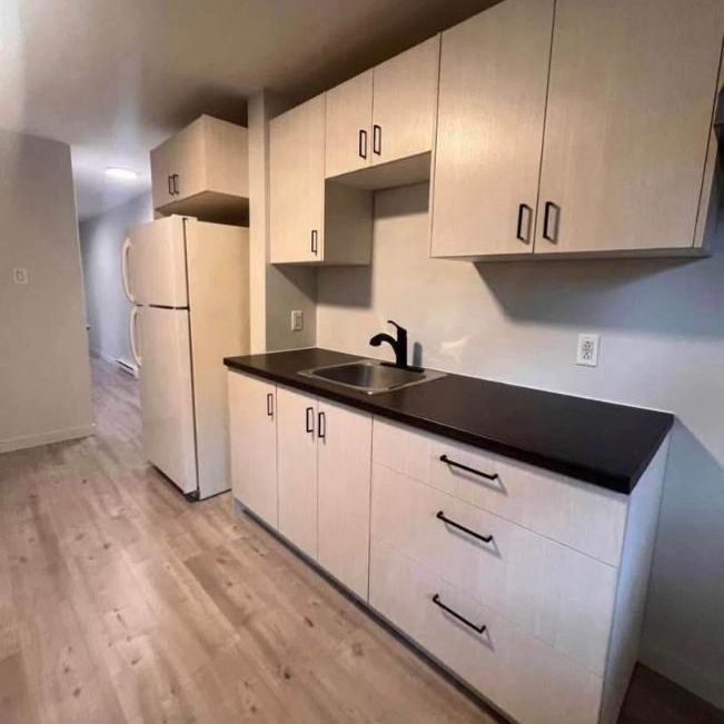 4 1/2 à Valleyfield près du centre-ville - Photo 1